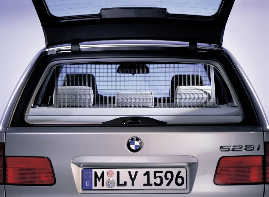  BMW 5-Series Touring 1997 года  (фото 16 из 25)